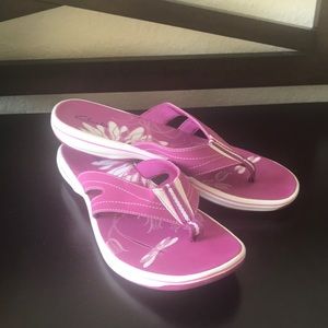 Clarks Thong sandals flip flops NEW 9 M